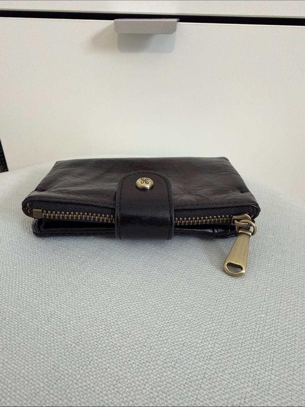 HOBO Black Patent Leather Snap & Zip Wallet - Picture 6 of 8